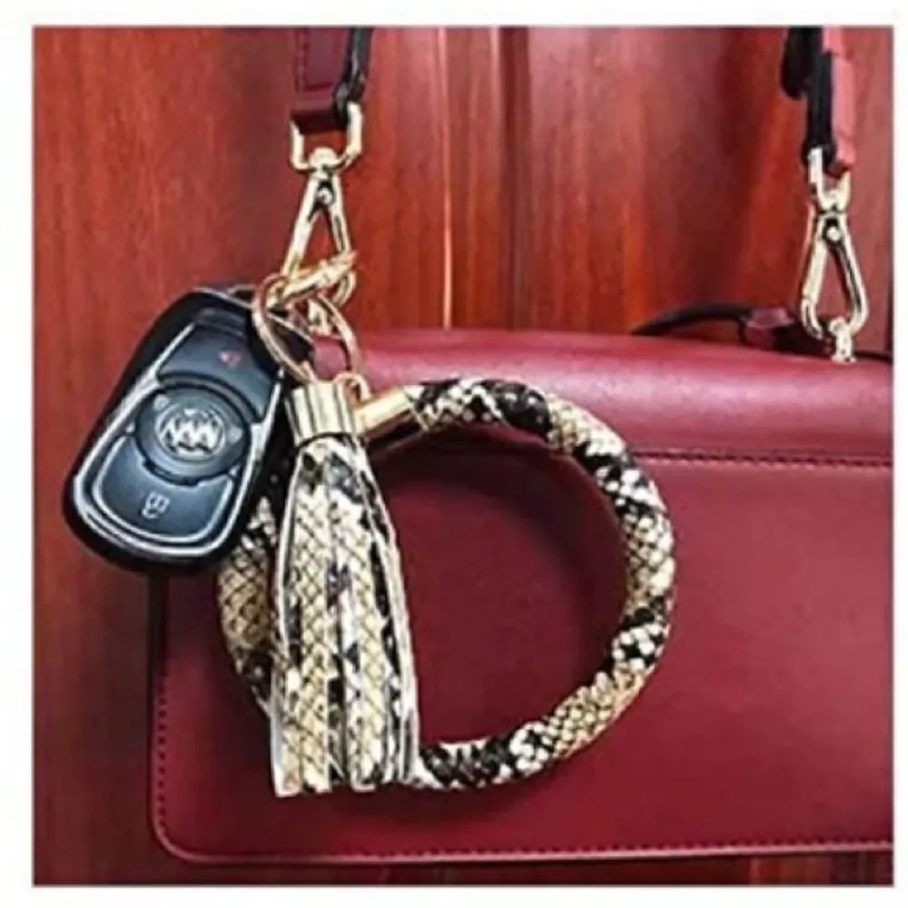 Snakeskin pattern key ring bracelet